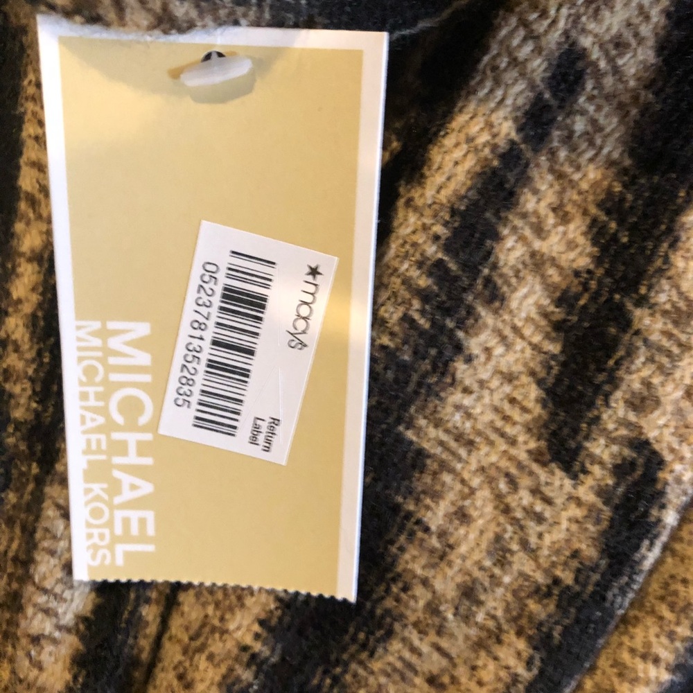 Michael Kors Infinity Scarf - Picture 4 of 5